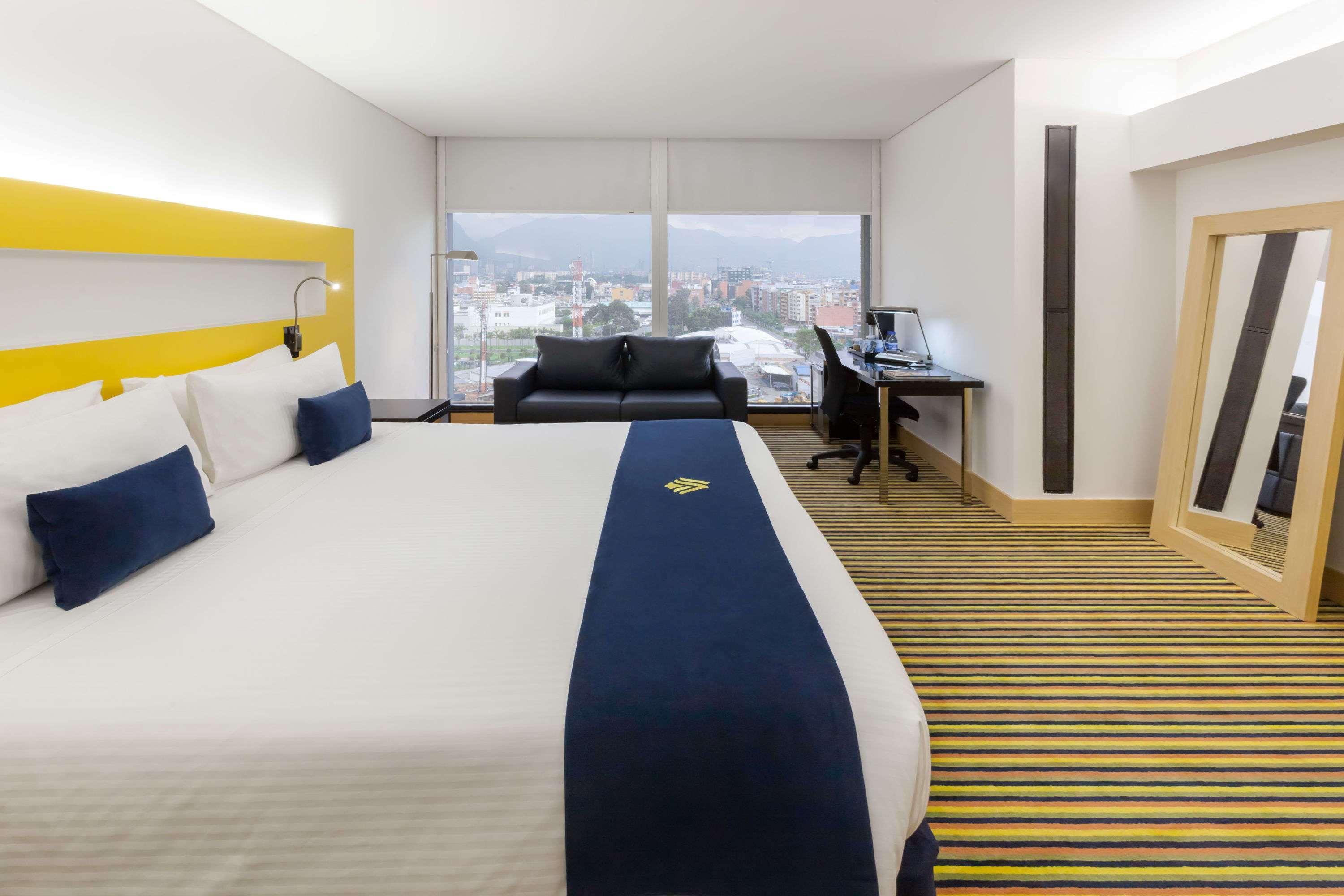 วินด์แฮม โบโกตา Hotel ภายนอก รูปภาพ A room at the hotel
