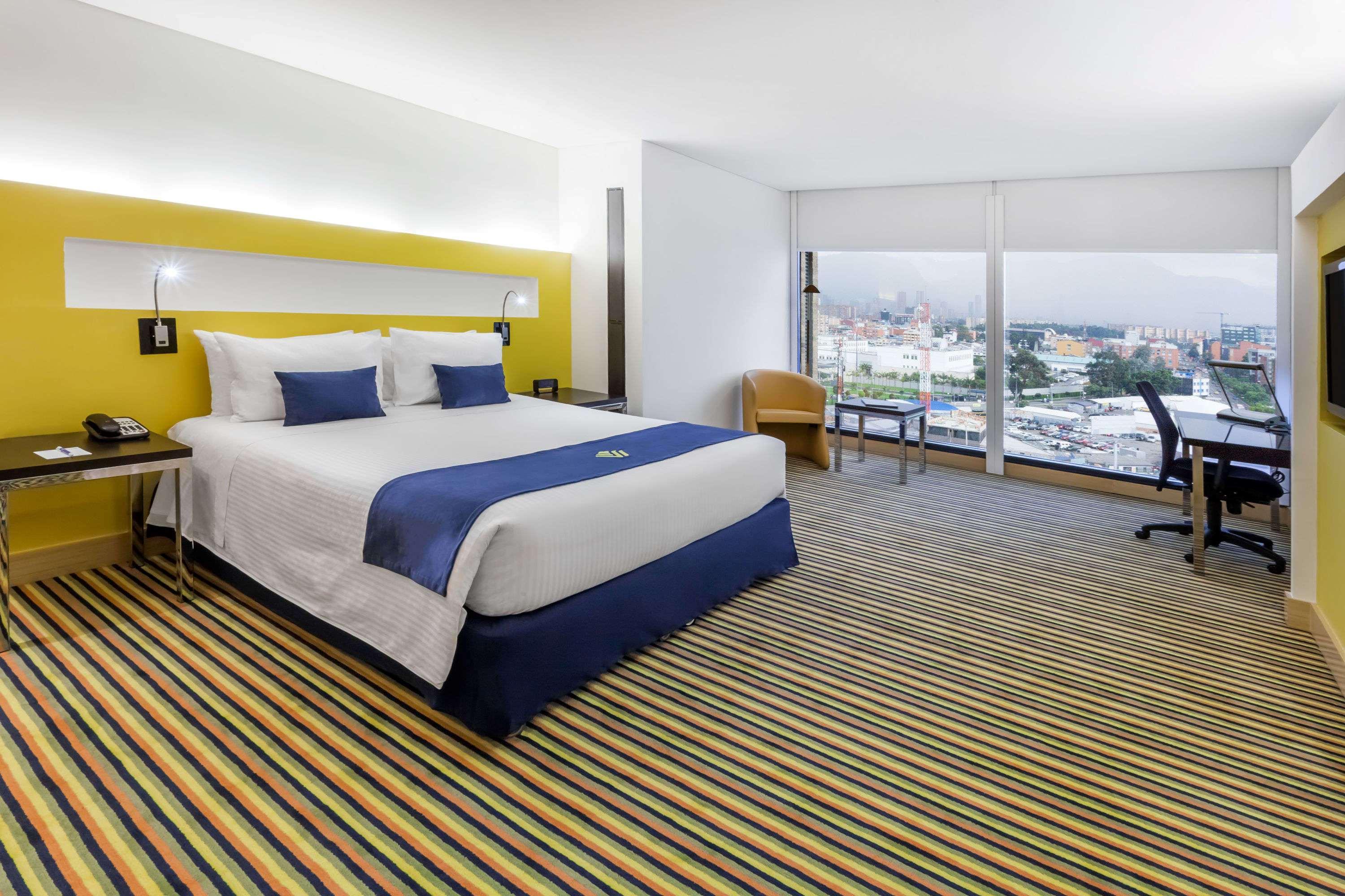 วินด์แฮม โบโกตา Hotel ภายนอก รูปภาพ A room at the hotel