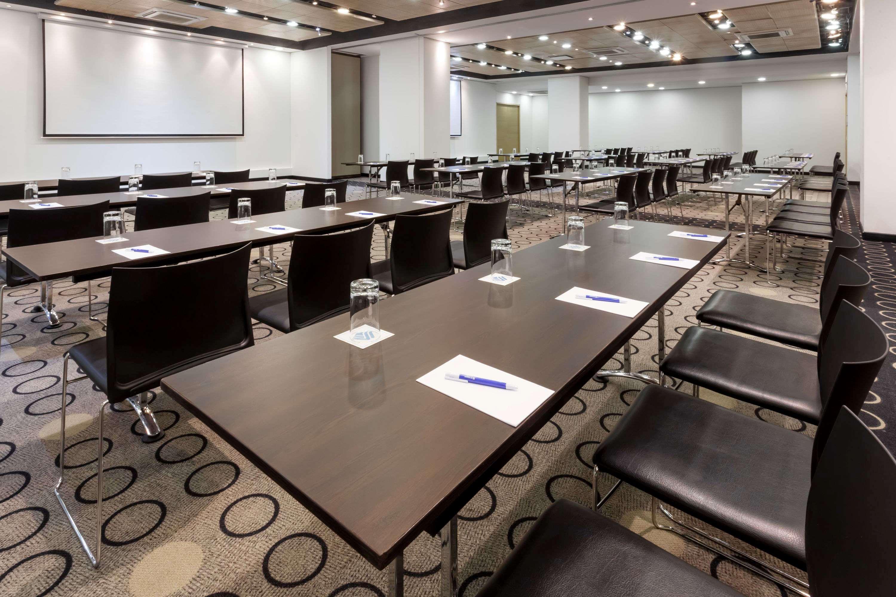 วินด์แฮม โบโกตา Hotel ภายนอก รูปภาพ Meeting room