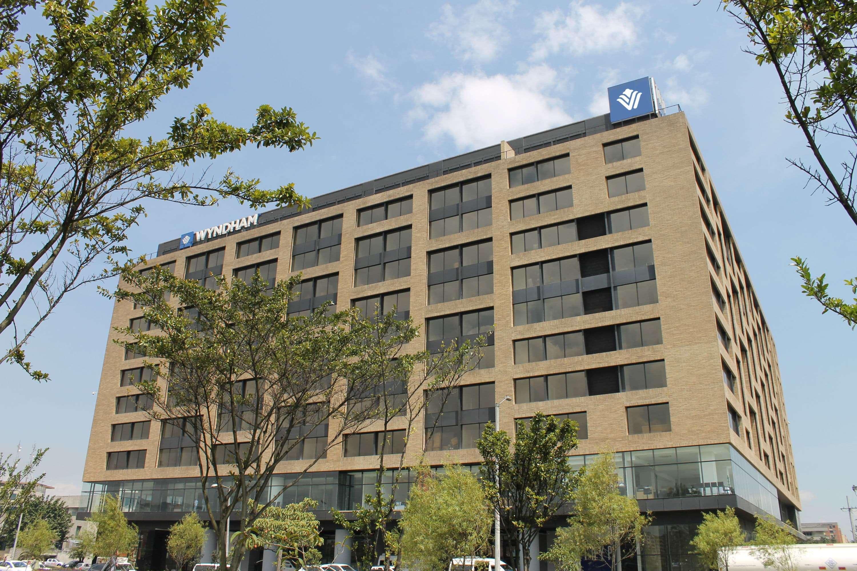 วินด์แฮม โบโกตา Hotel ภายนอก รูปภาพ Hanwha Life Insurance
