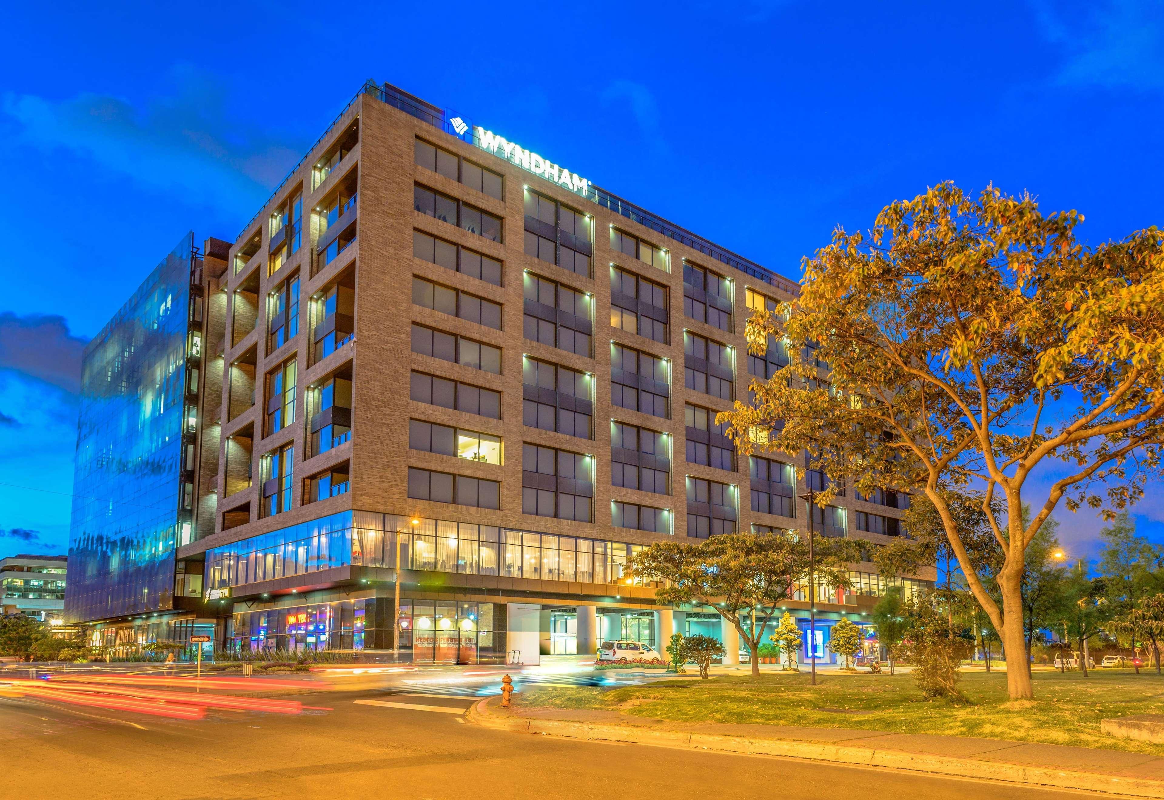 วินด์แฮม โบโกตา Hotel ภายนอก รูปภาพ Wyndham Casablanca