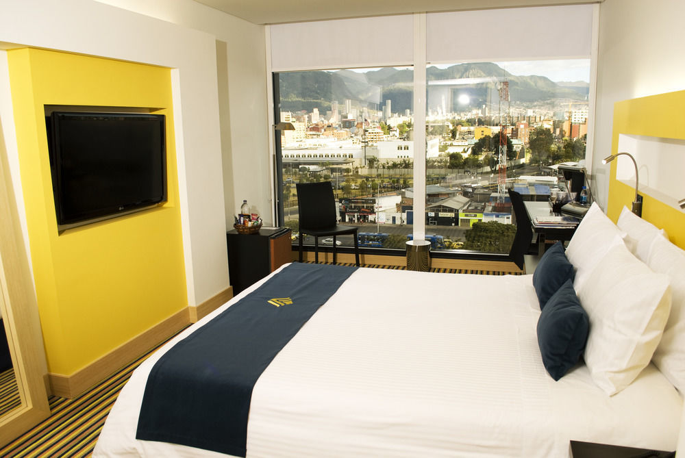 วินด์แฮม โบโกตา Hotel ภายนอก รูปภาพ A room at the hotel