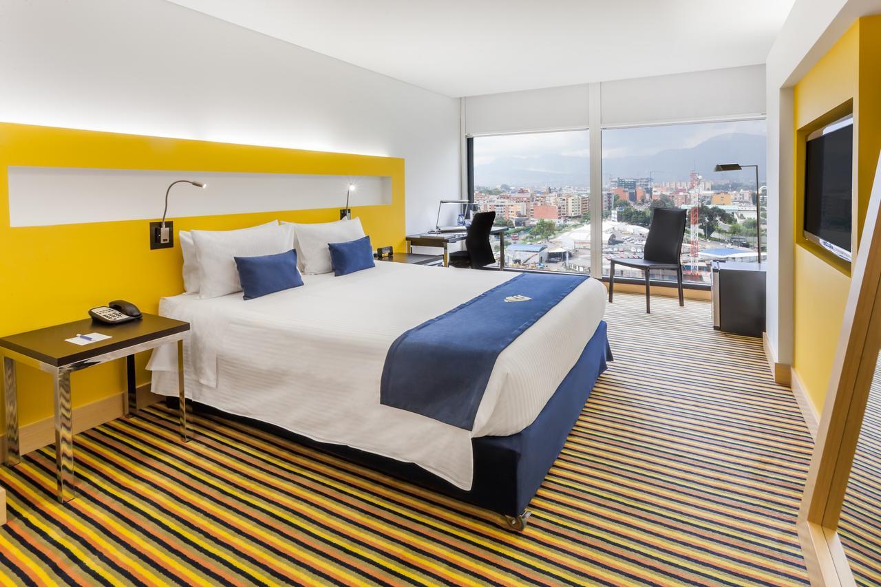 วินด์แฮม โบโกตา Hotel ภายนอก รูปภาพ A room at the hotel