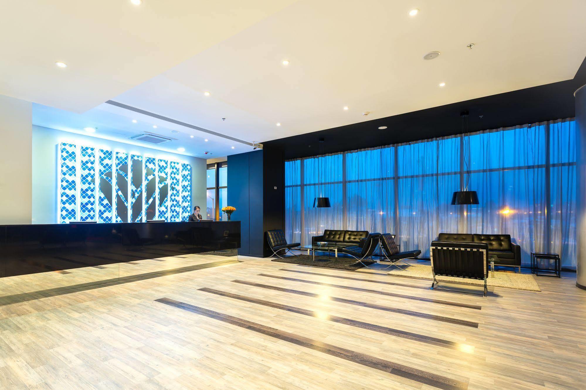วินด์แฮม โบโกตา Hotel ภายนอก รูปภาพ Lobby