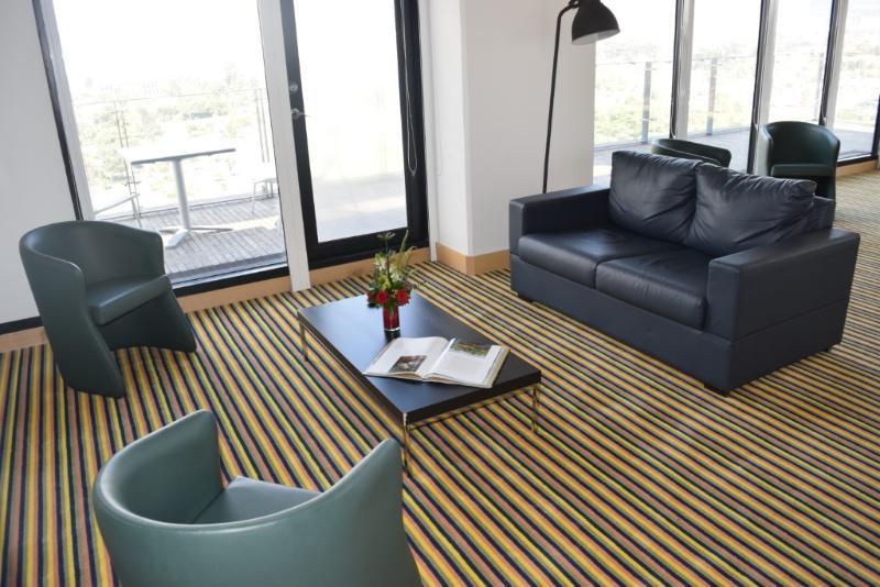 วินด์แฮม โบโกตา Hotel ภายนอก รูปภาพ A room with carpet